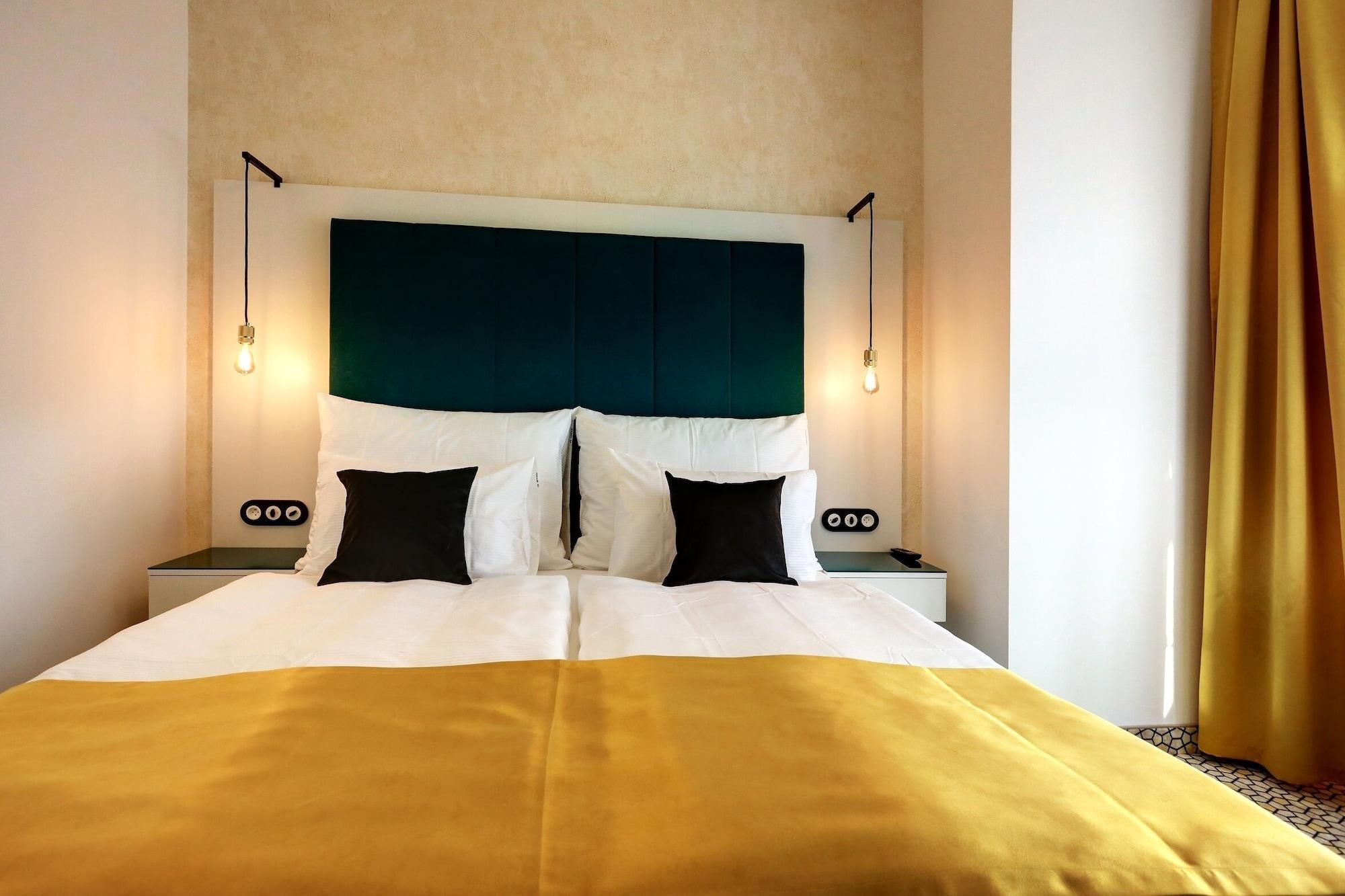 Art Deco Wolker By Astoria Hotel & Medical Spa Κάρλοβι Βάρι Εξωτερικό φωτογραφία