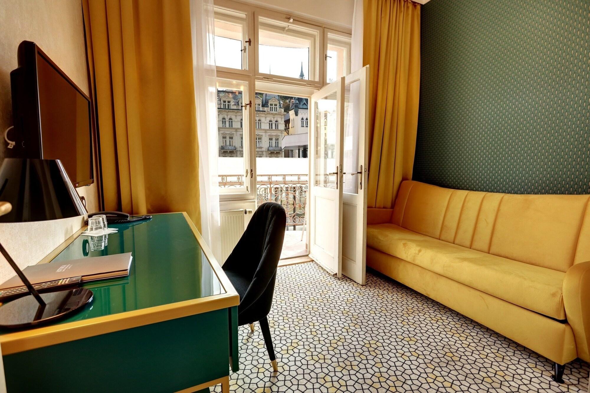 Art Deco Wolker By Astoria Hotel & Medical Spa Κάρλοβι Βάρι Εξωτερικό φωτογραφία