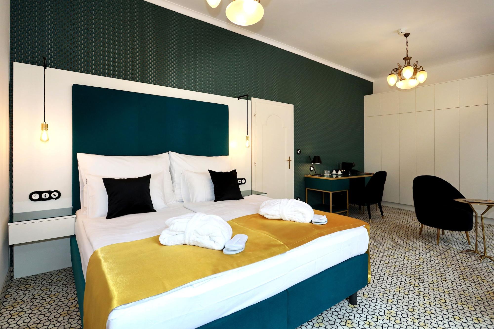 Art Deco Wolker By Astoria Hotel & Medical Spa Κάρλοβι Βάρι Εξωτερικό φωτογραφία