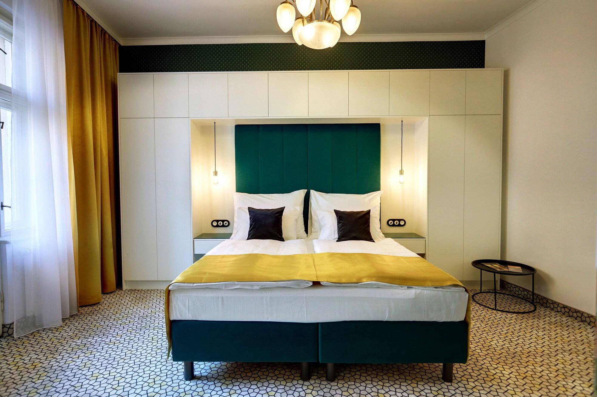 Art Deco Wolker By Astoria Hotel & Medical Spa Κάρλοβι Βάρι Εξωτερικό φωτογραφία