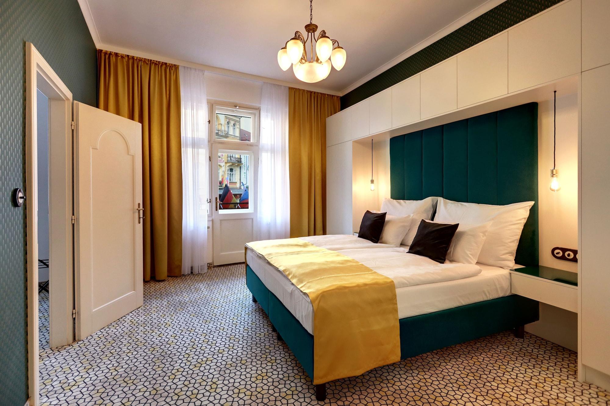 Art Deco Wolker By Astoria Hotel & Medical Spa Κάρλοβι Βάρι Εξωτερικό φωτογραφία